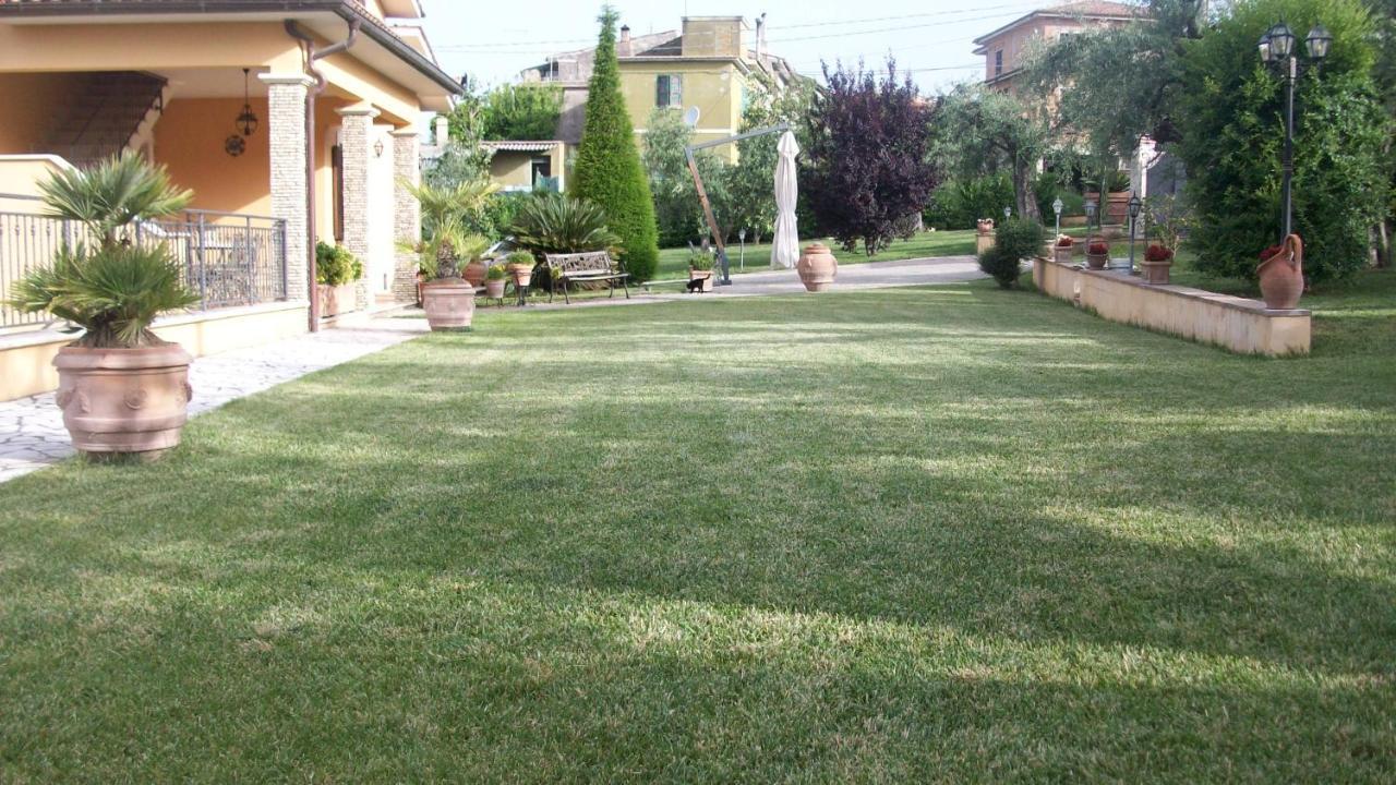Il Giardino Degli Ulivi Bed & Breakfast Canneto  Exterior photo